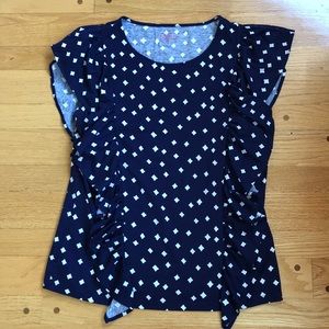 Vineyard vines top with ruffles!